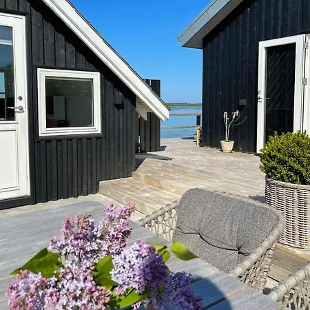 Nyaraló Secluded House With View Over Kertinge Nor *