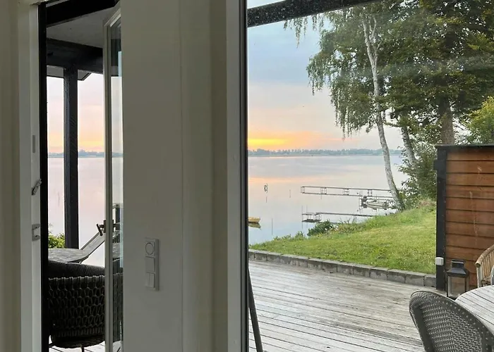 Nyaraló Secluded House With View Over Kertinge Nor